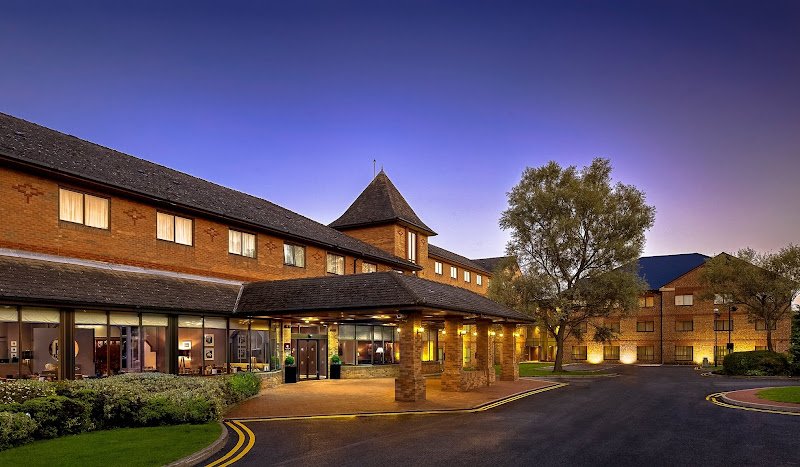 DoubleTree by Hilton Sheffield Park – Exterior